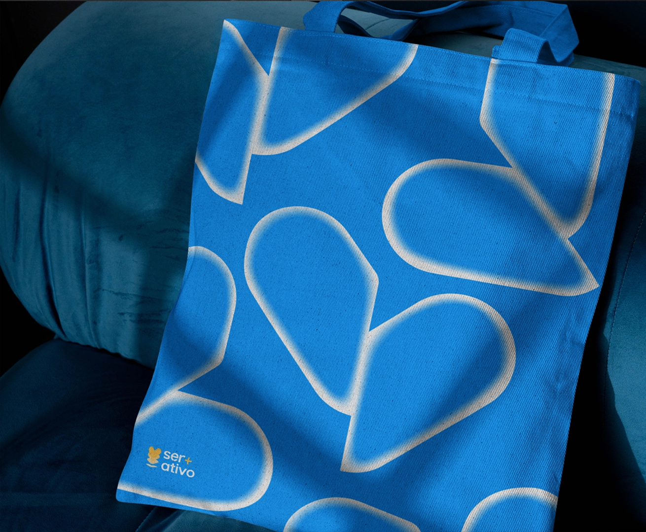Totebag with the pattern of the brand Ser+Ativo